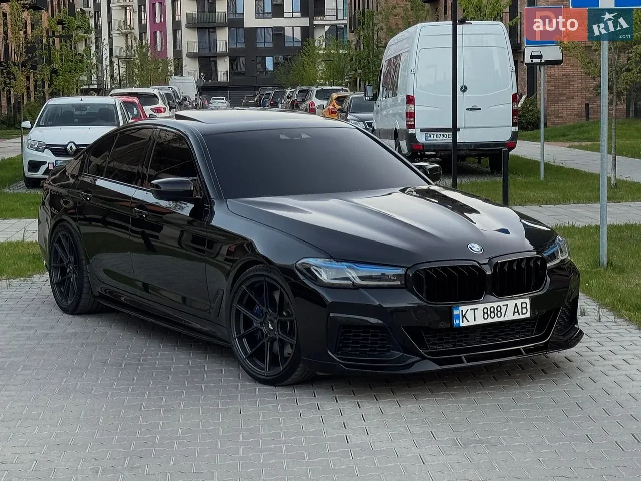 BMW 5 Series 2018 photo 3