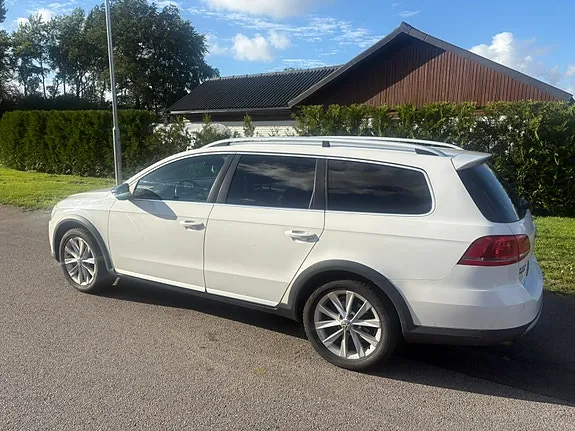 Volkswagen Passat Alltrack 2014 photo 3