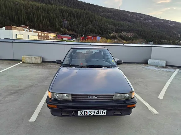 Toyota Corolla 1990 photo 2