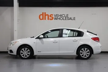 Holden Cruze 2012 photo 5