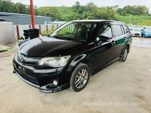 Toyota Corolla Fielder 2013 photo 2