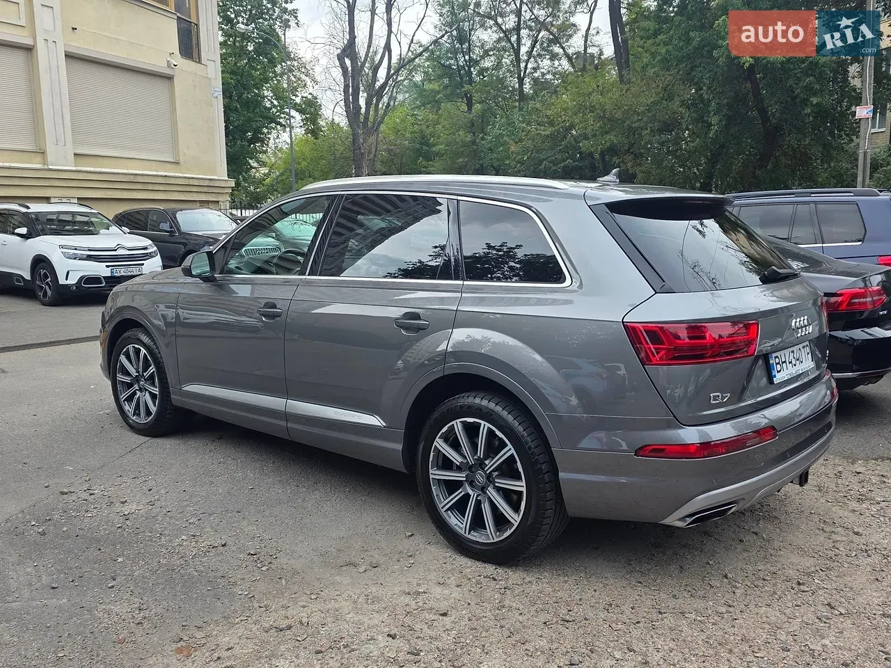 Audi Q7 2016 photo 2