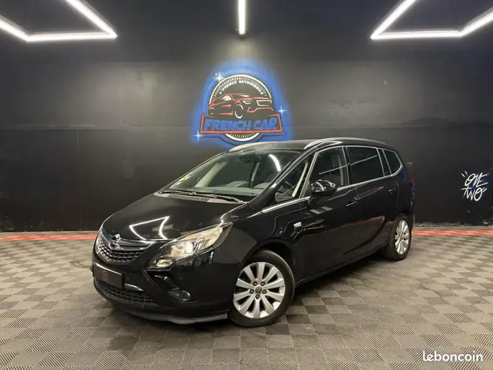 Opel Zafira Tourer 2014 photo 2