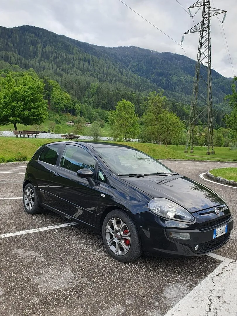 Fiat Punto Evo 2010 photo 3