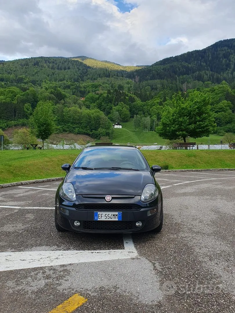 Fiat Punto Evo 2010 photo 2