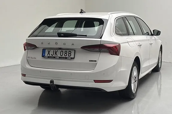 Skoda Octavia 2021 photo 2