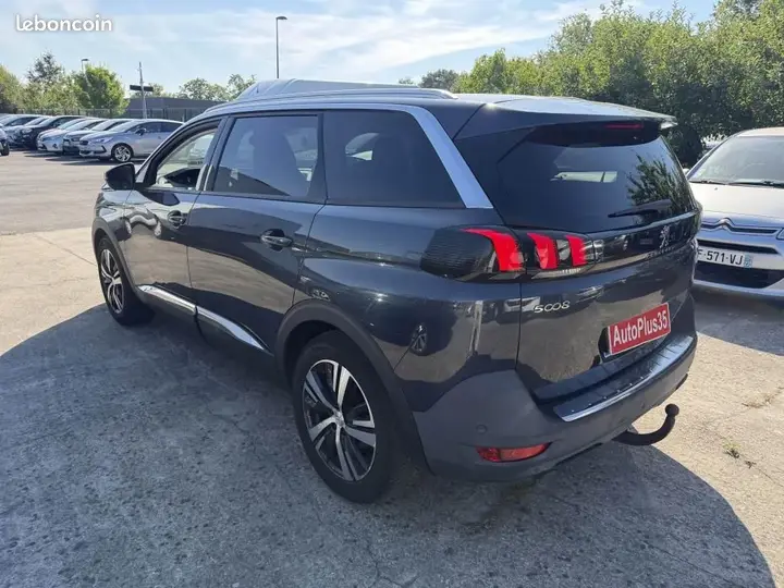 Peugeot 5008 2017 photo 3