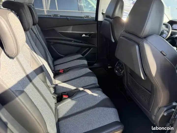 Peugeot 5008 2017 photo 5