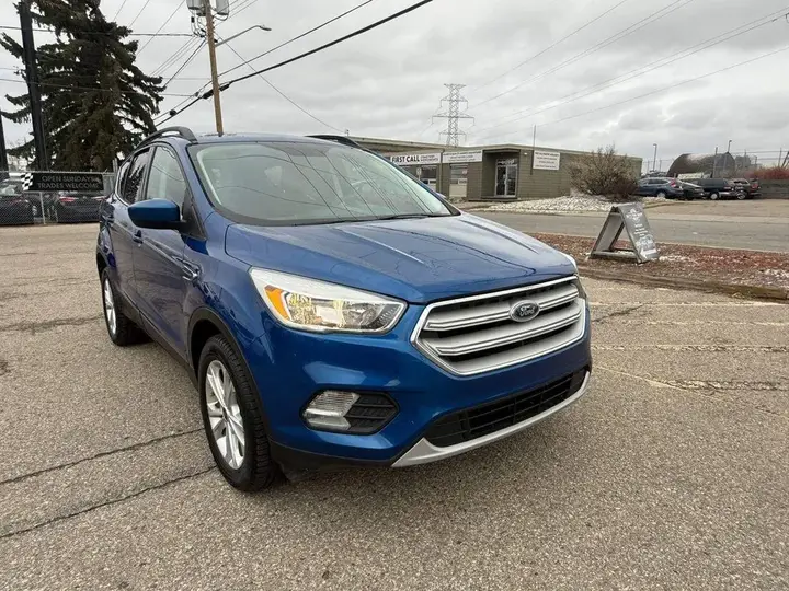 Ford Escape 2018 photo 2