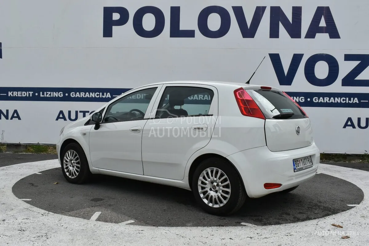 Fiat Grande Punto 2014 photo 3
