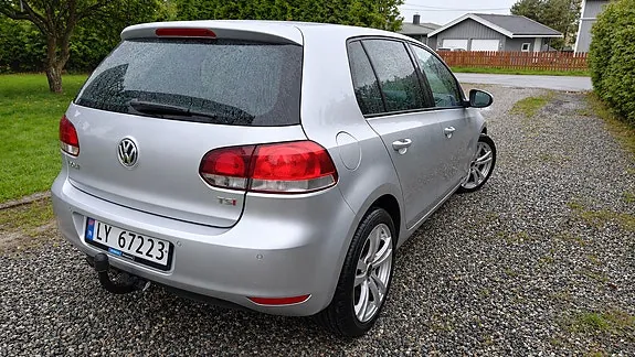 Volkswagen Golf Vi 2010 photo 2