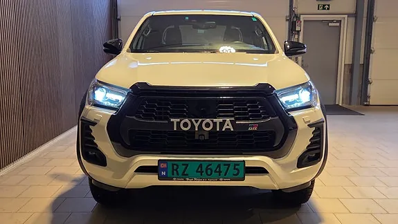 Toyota Hilux 2024 photo 4