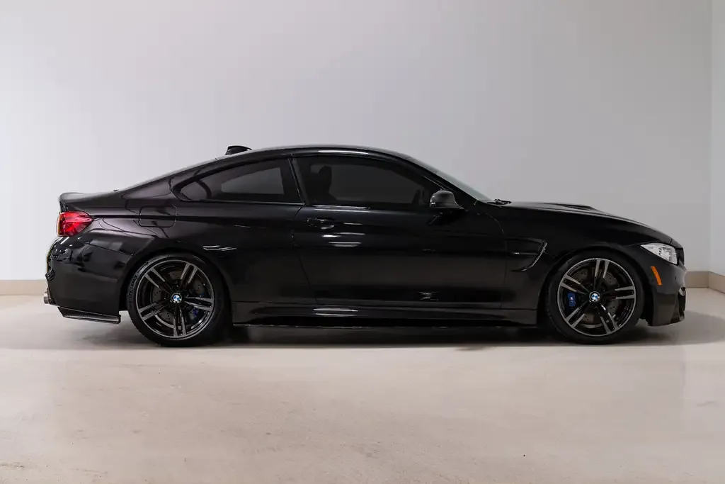 BMW M4 2015 photo 4