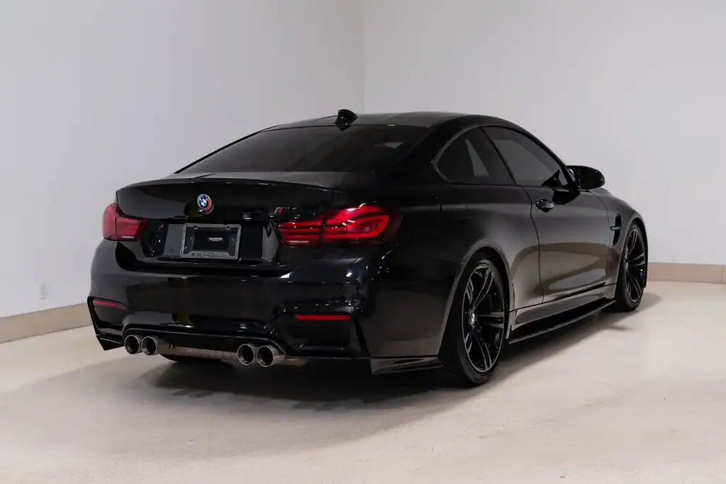 BMW M4 2015 photo 5