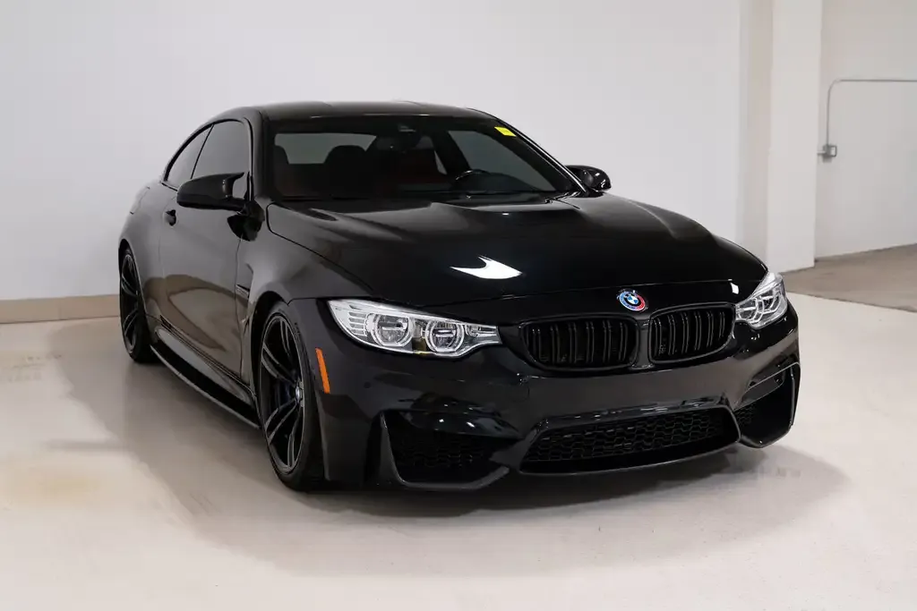 BMW M4 2015 photo 3