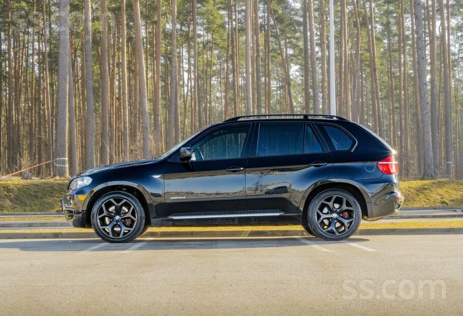 BMW X5 2010 photo 4