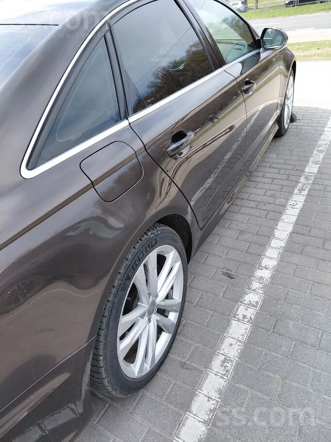 Audi A6 2017 photo 2