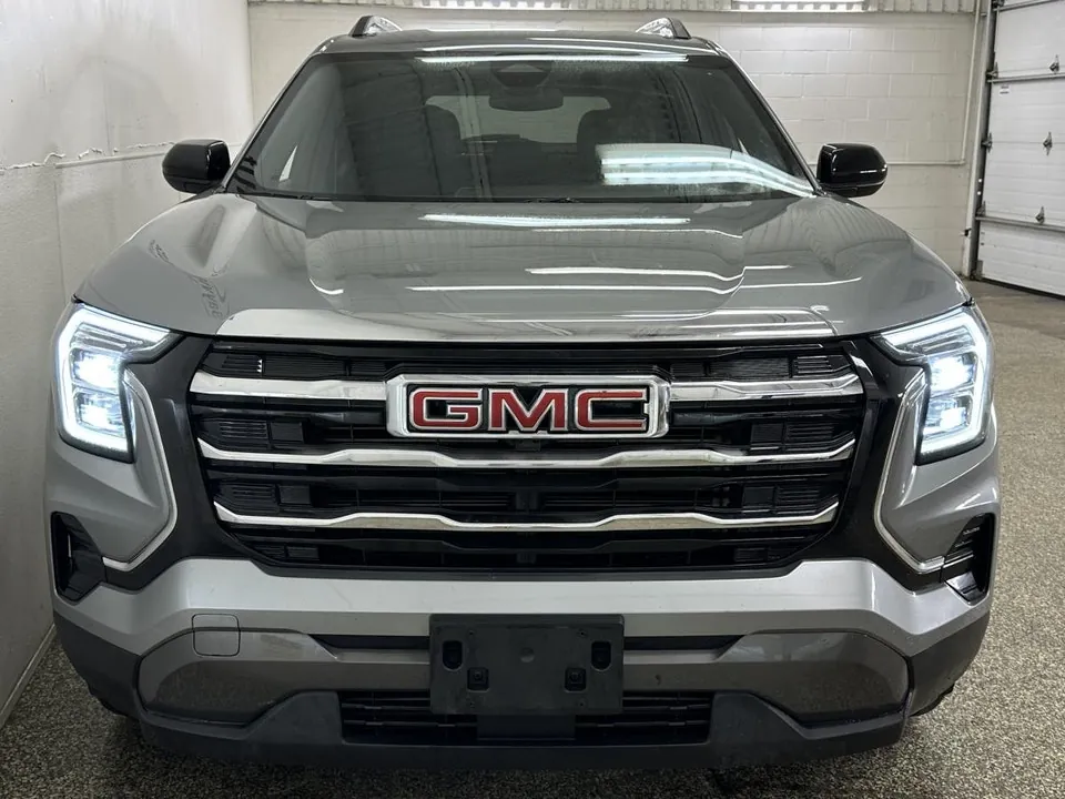 GMC Terrain 2026 photo 2