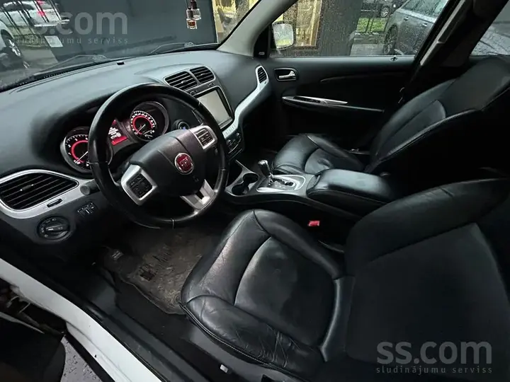 Fiat Freemont 2012 photo 5