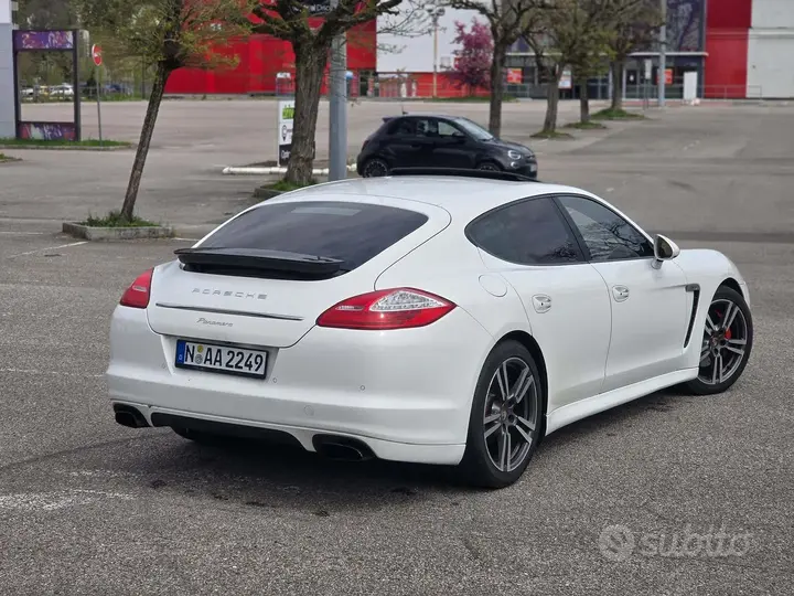 Porsche Panamera 2010 photo 4