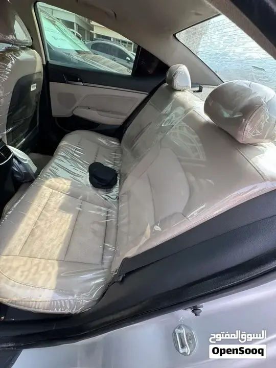 Hyundai Elantra 2018 photo 4