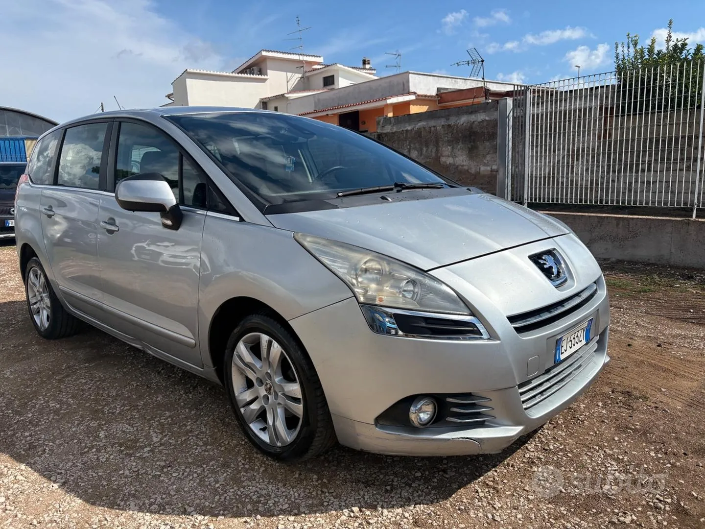 Peugeot 5008 2011 photo 5