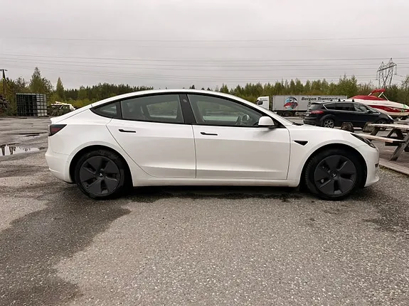 Tesla Model 3 2021 photo 3