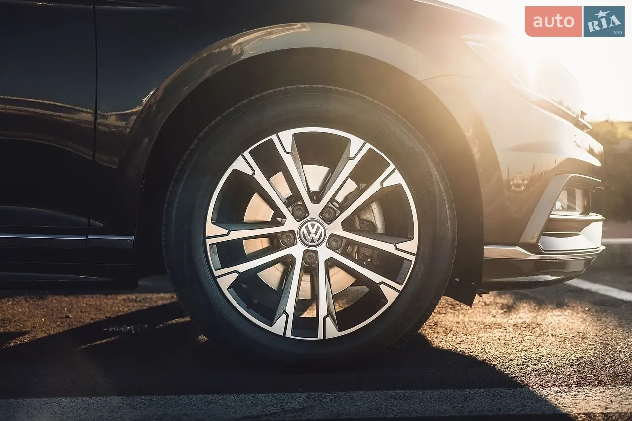 Volkswagen Passat 2018 photo 5