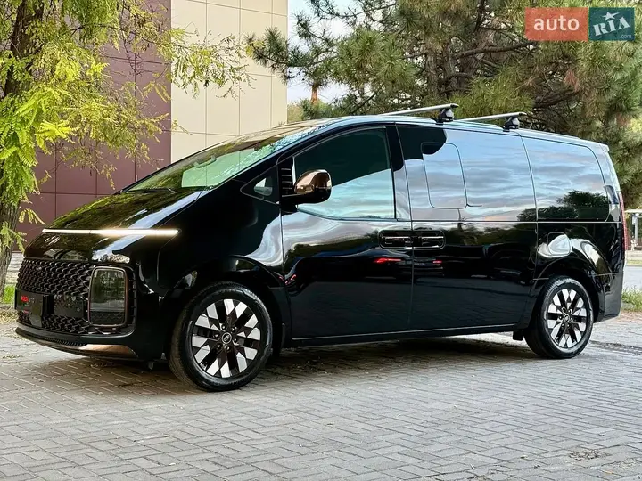 Hyundai Staria 2022 photo 3
