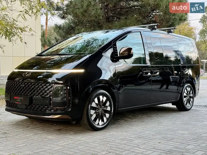 Hyundai Staria 2022 photo 2