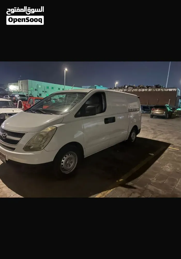 Hyundai H1 2009 photo 2