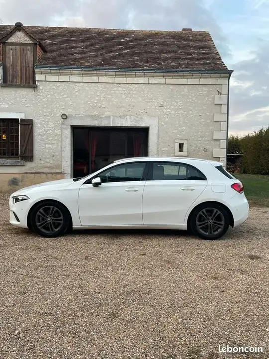 Mercedes-Benz A-Class 2018 photo 2