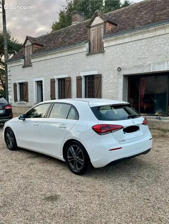 Mercedes-Benz A-Class 2018 photo 3