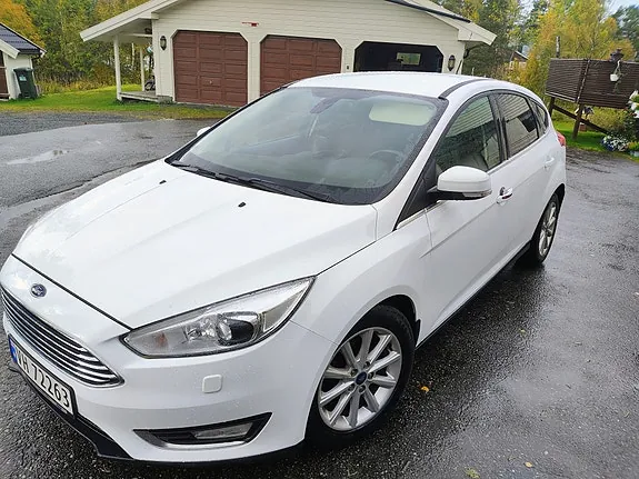 Ford Focus 2015 photo 2
