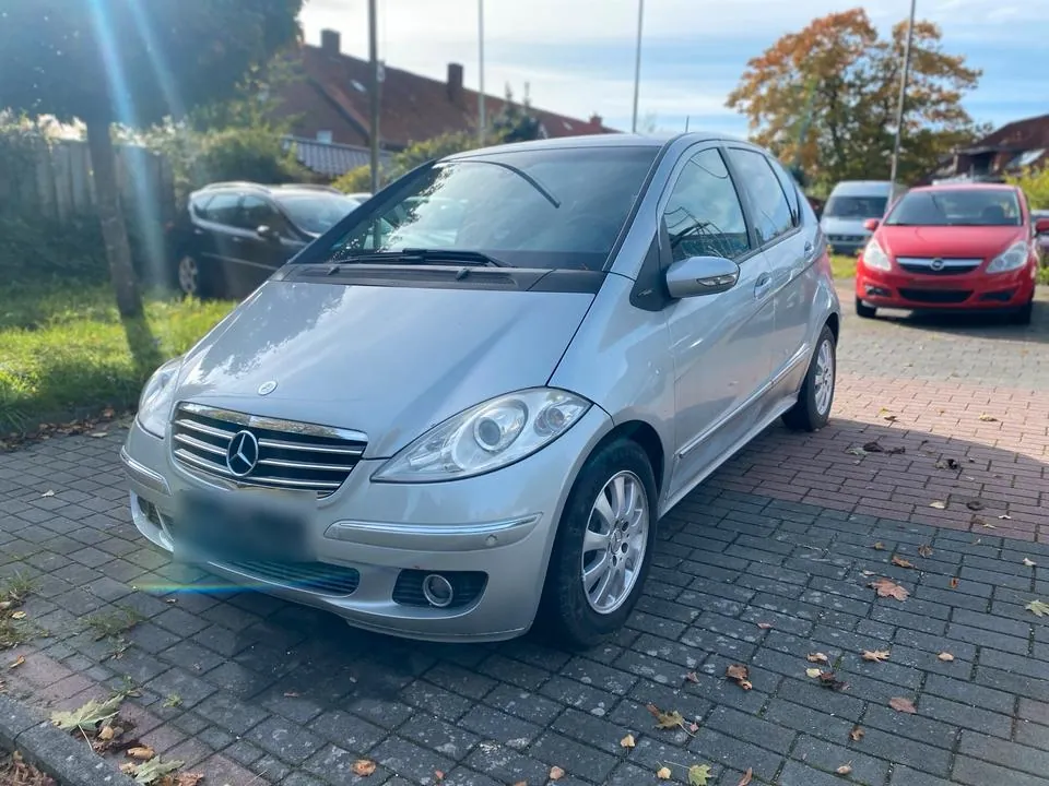 Mercedes-Benz A200