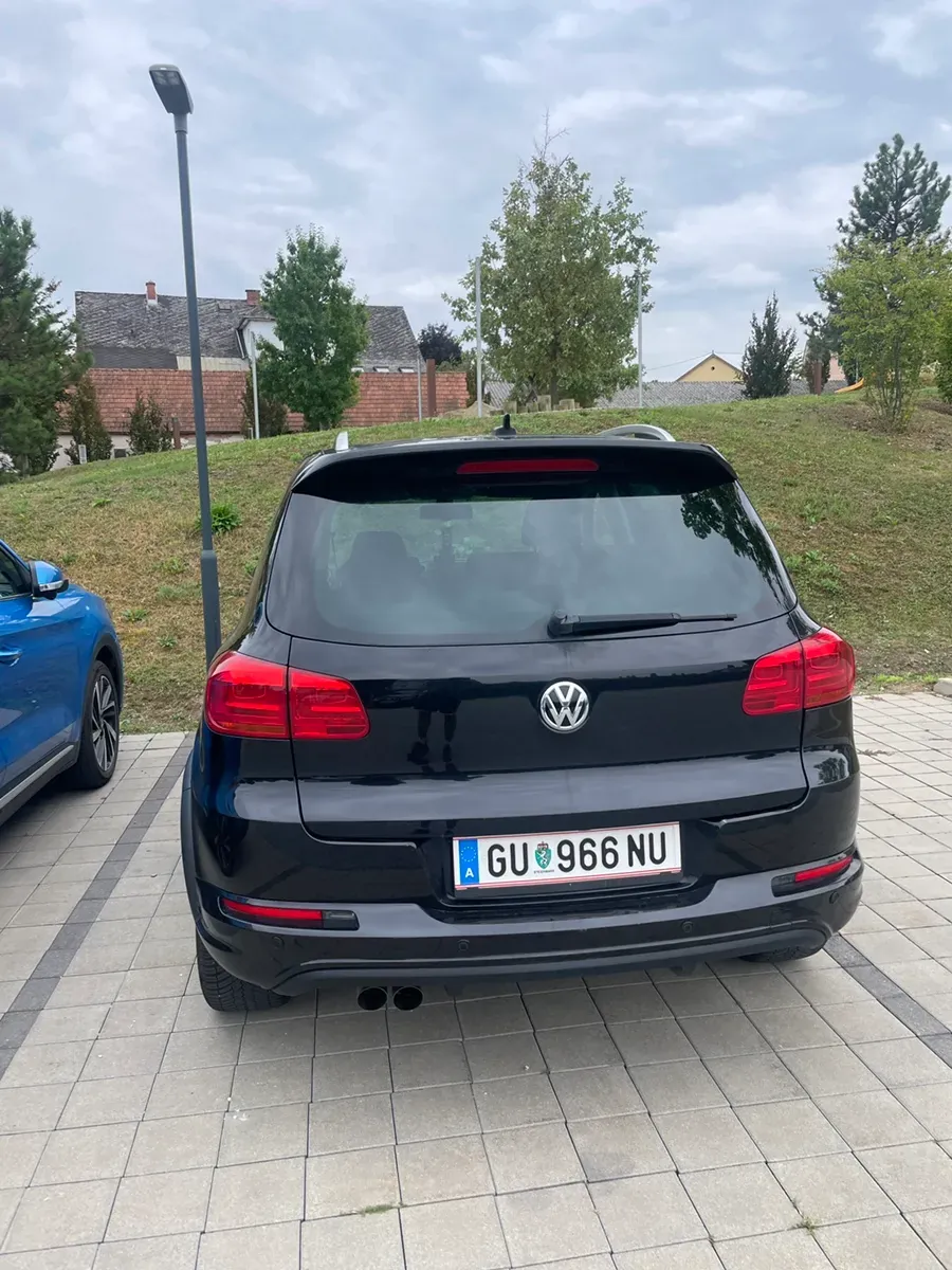Volkswagen Tiguan 2012 photo 2
