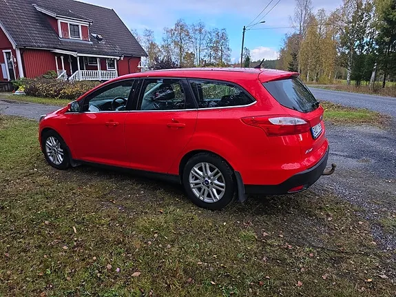 Ford Focus 2013 photo 3