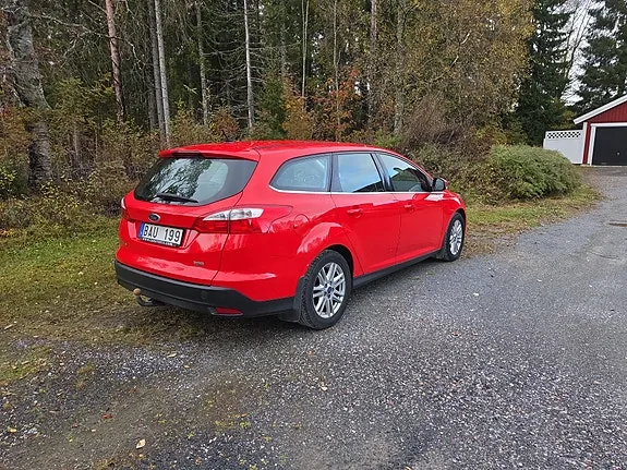 Ford Focus 2013 photo 2
