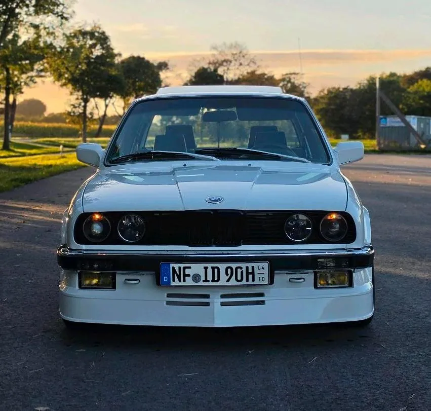 BMW E30