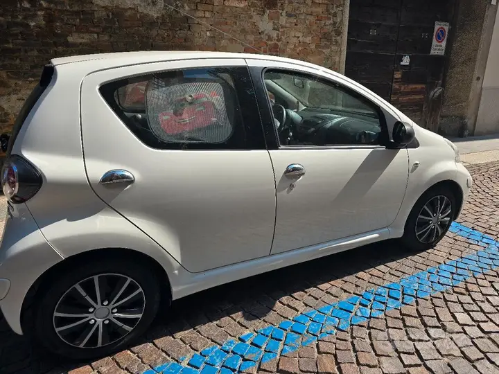Toyota Aygo 2011 photo 4