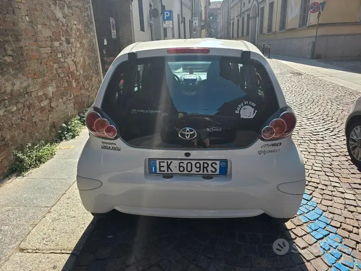 Toyota Aygo 2011 photo 3
