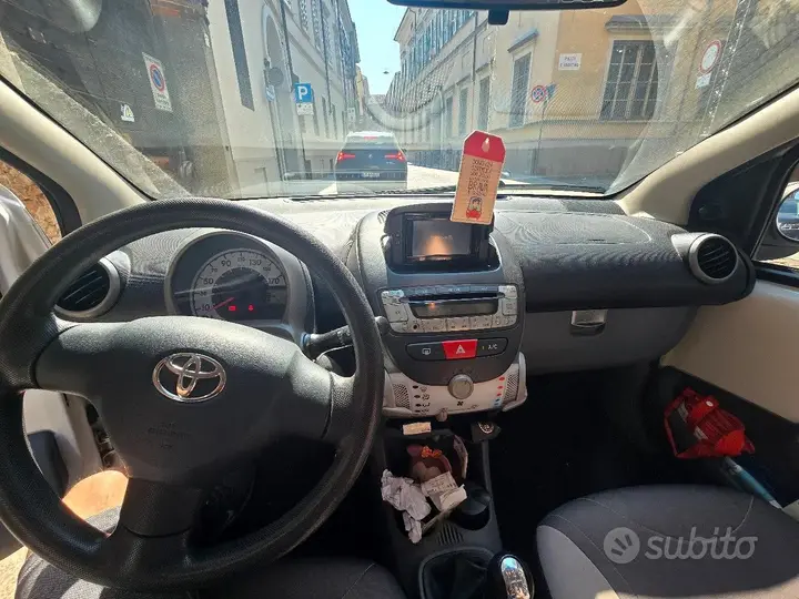 Toyota Aygo 2011 photo 5