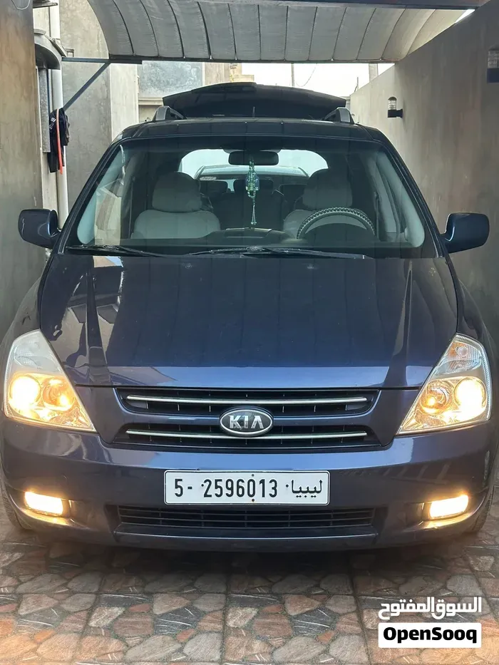Kia Carnival 2006 photo 2