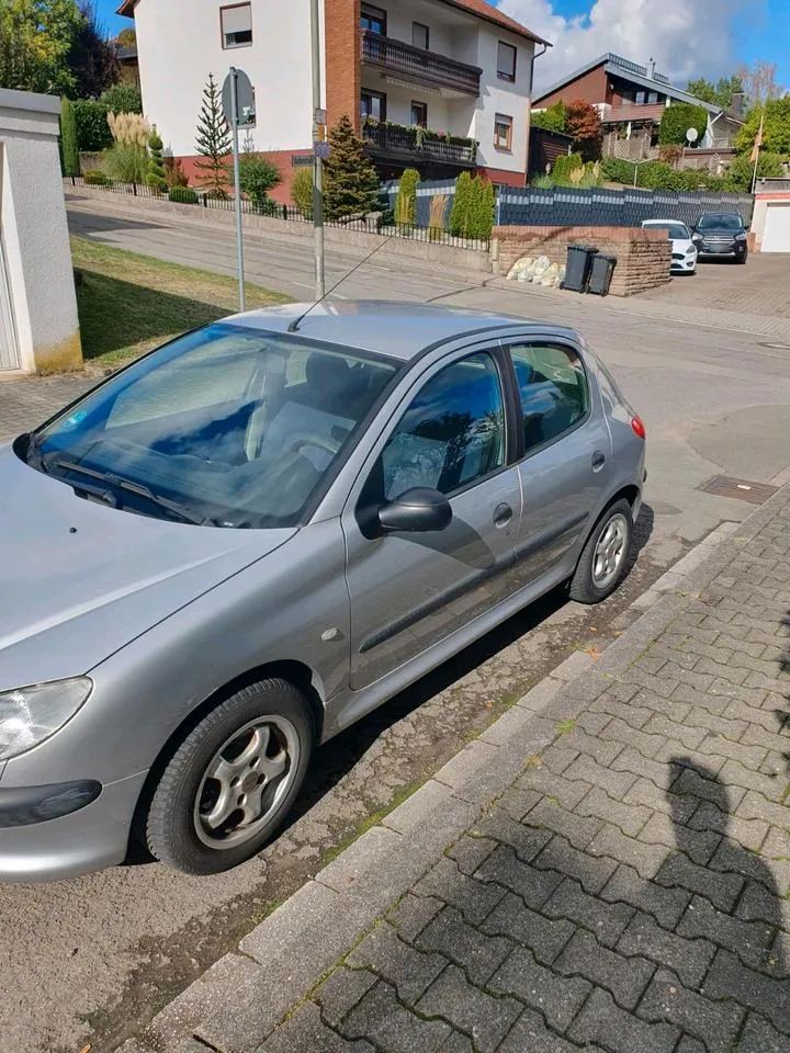 Peugeot 206