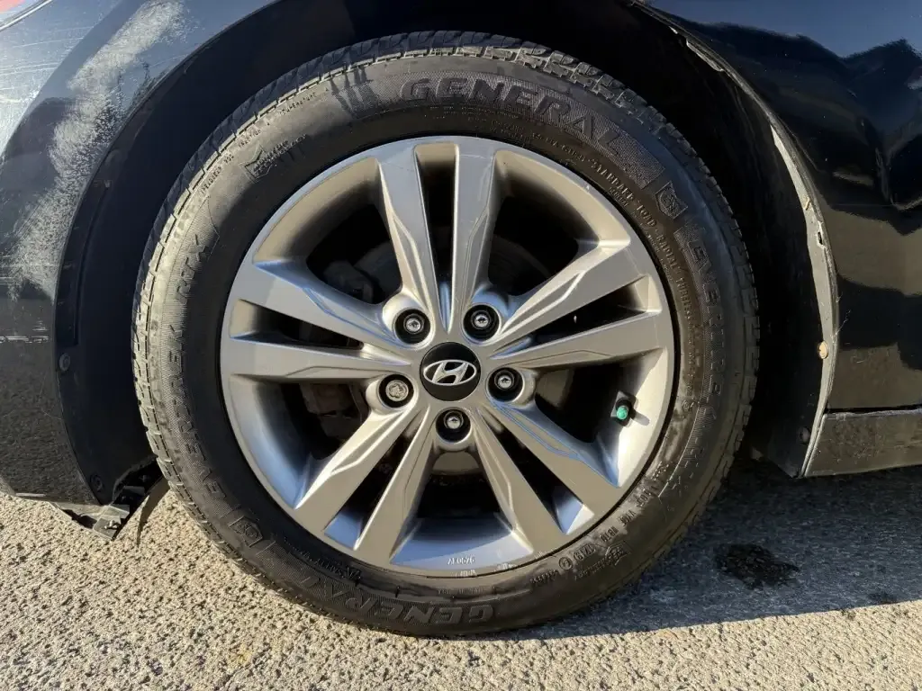 Hyundai Elantra 2017 photo 5
