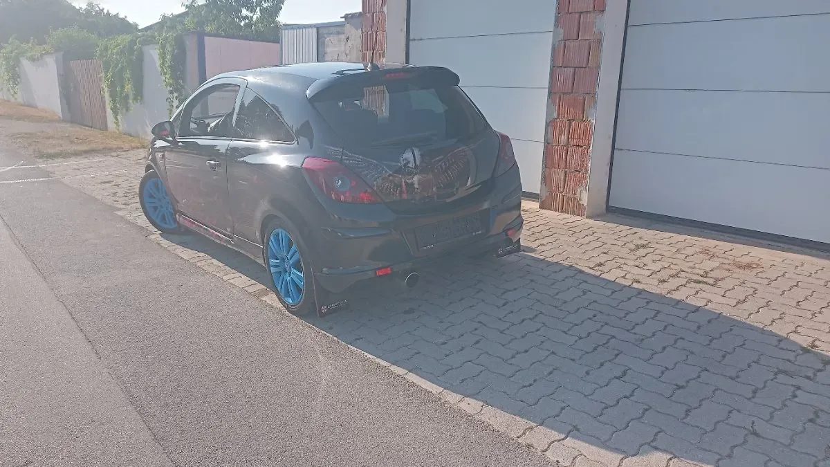 Opel Corsa 2010 photo 3