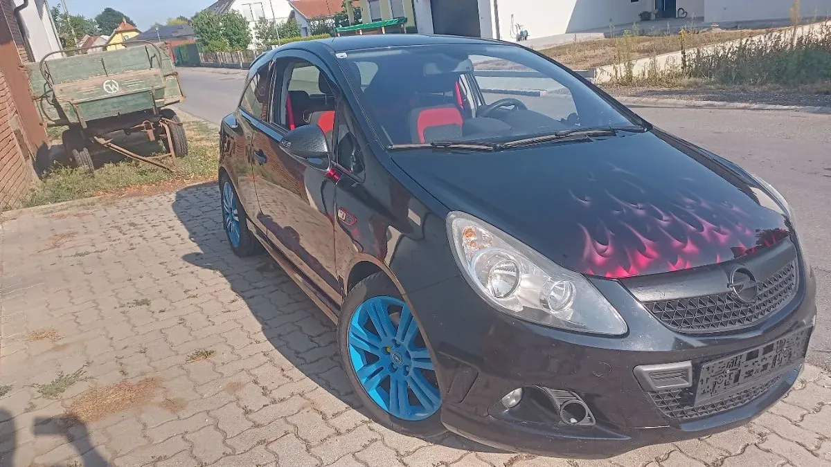 Opel Corsa 2010 photo 2