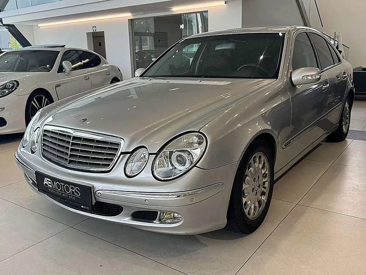 Mercedes-Benz E-Class 2003 photo 2