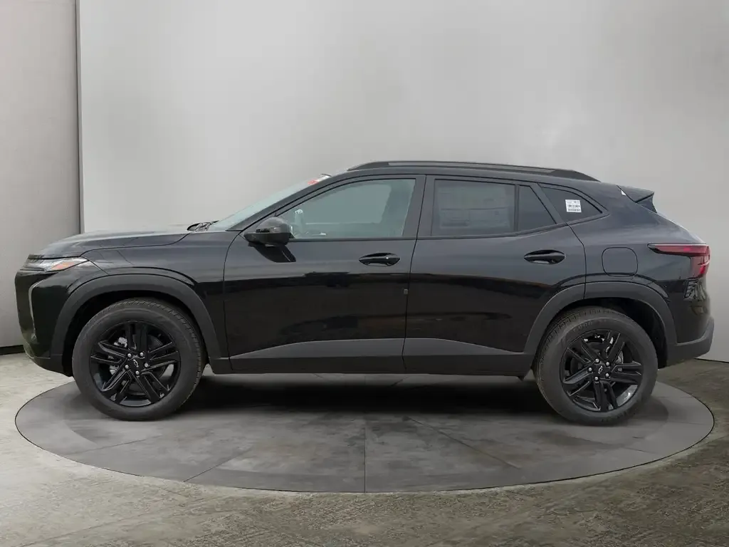 Chevrolet Trax 2026 photo 2