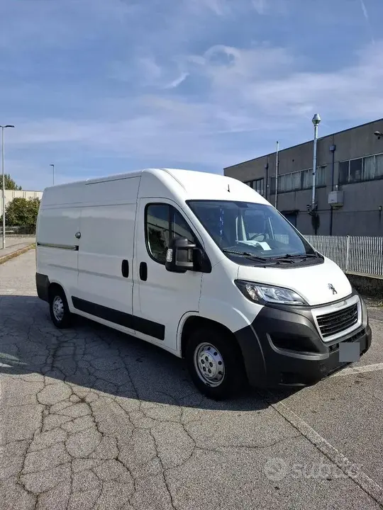 Peugeot Boxer 2021 photo 2